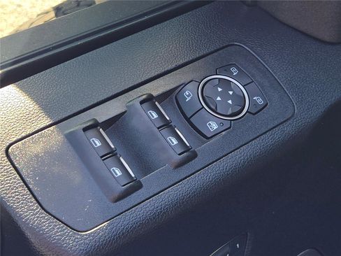 Used 2018 Ford F150 Raptor w/ Equipment Group 802A Luxury image 26