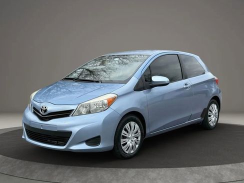 Used 2014 Toyota Yaris L image 1