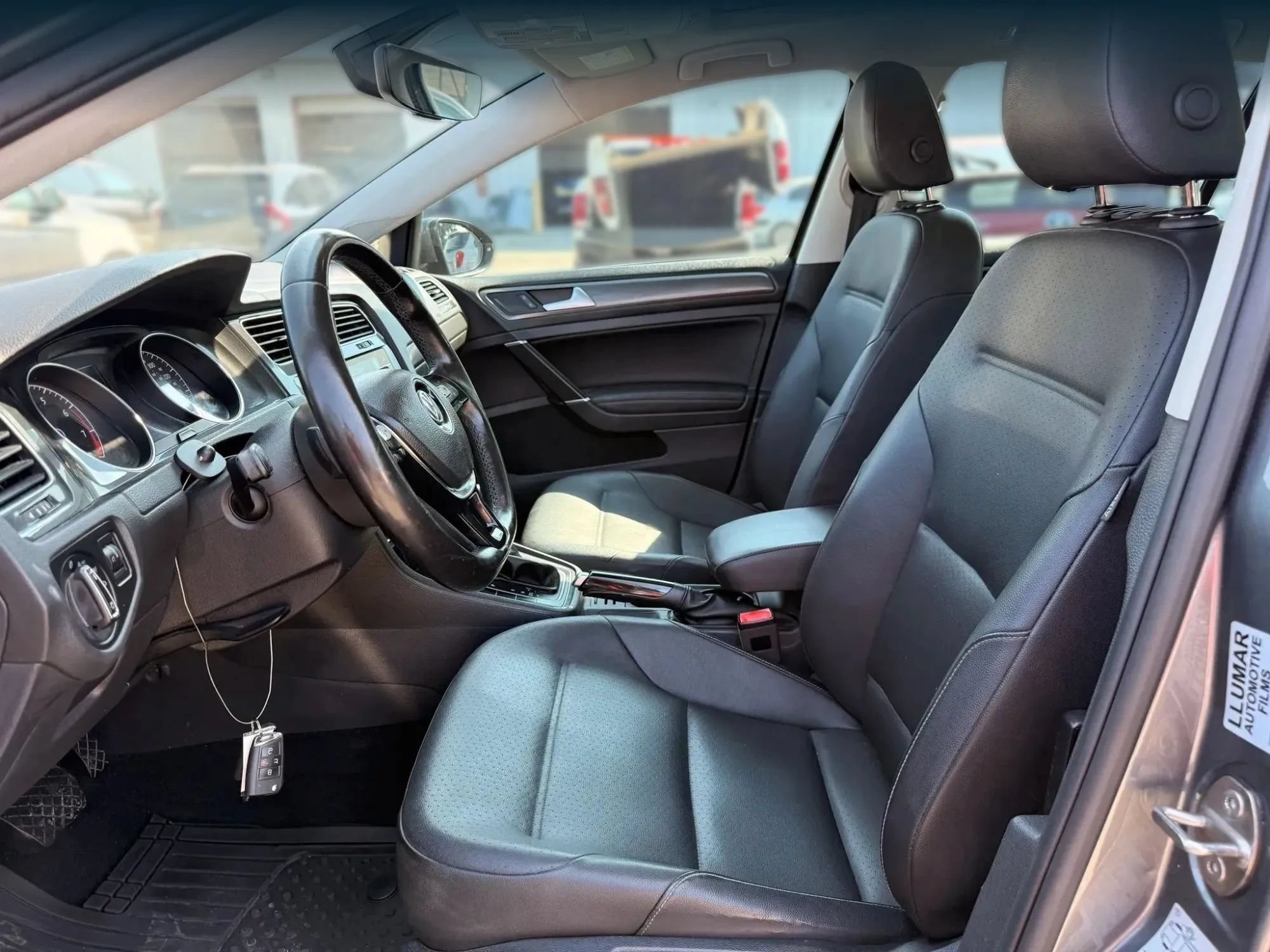 Used 2018 Volkswagen Golf SE FWD image 2