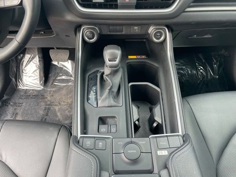 Used 2025 Toyota Grand Highlander FWD image 43