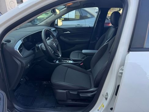Used 2025 Buick Encore GX Preferred image 24