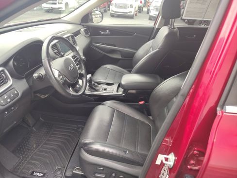 Used 2019 Kia Sorento SX w/ SX Touring Package image 9