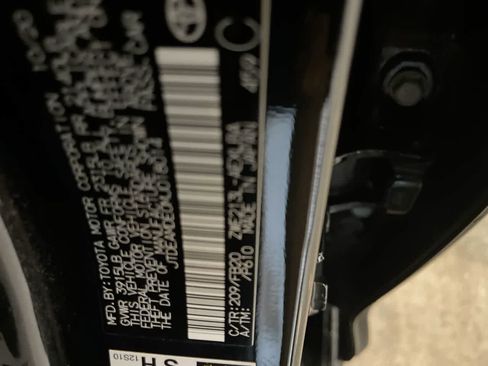 Used 2021 Toyota Corolla LE w/ Carpet Mat Package (TMS) image 27