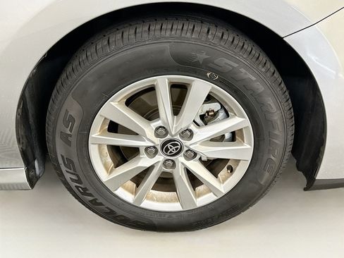 Used 2025 Toyota Camry LE FWD image 11