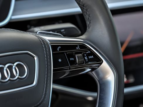 Used 2025 Audi A8 L 3.0T w/ Executive Package AWD/4WD image 28
