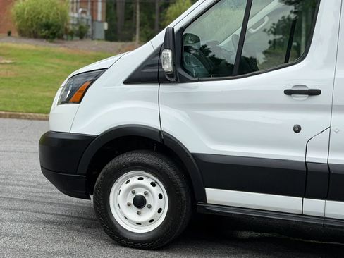 Used 2019 Ford Transit 150 148 Medium Roof RWD image 9