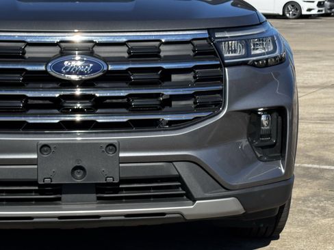New 2026 Ford Explorer Active w/ Active Comfort Package image 5