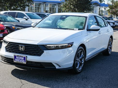 Used 2024 Honda Accord EX image 6