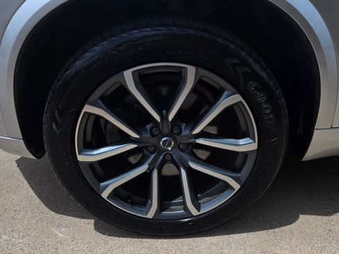 Used 2018 Volvo XC90 T6 Momentum w/ Convenience Package AWD/4WD image 14