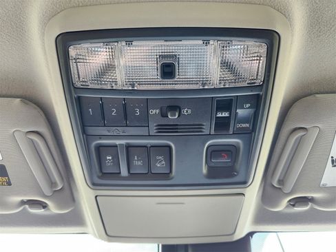 Used 2022 Toyota 4Runner Limited image 37