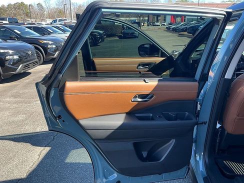 New 2026 Nissan Pathfinder Platinum image 21