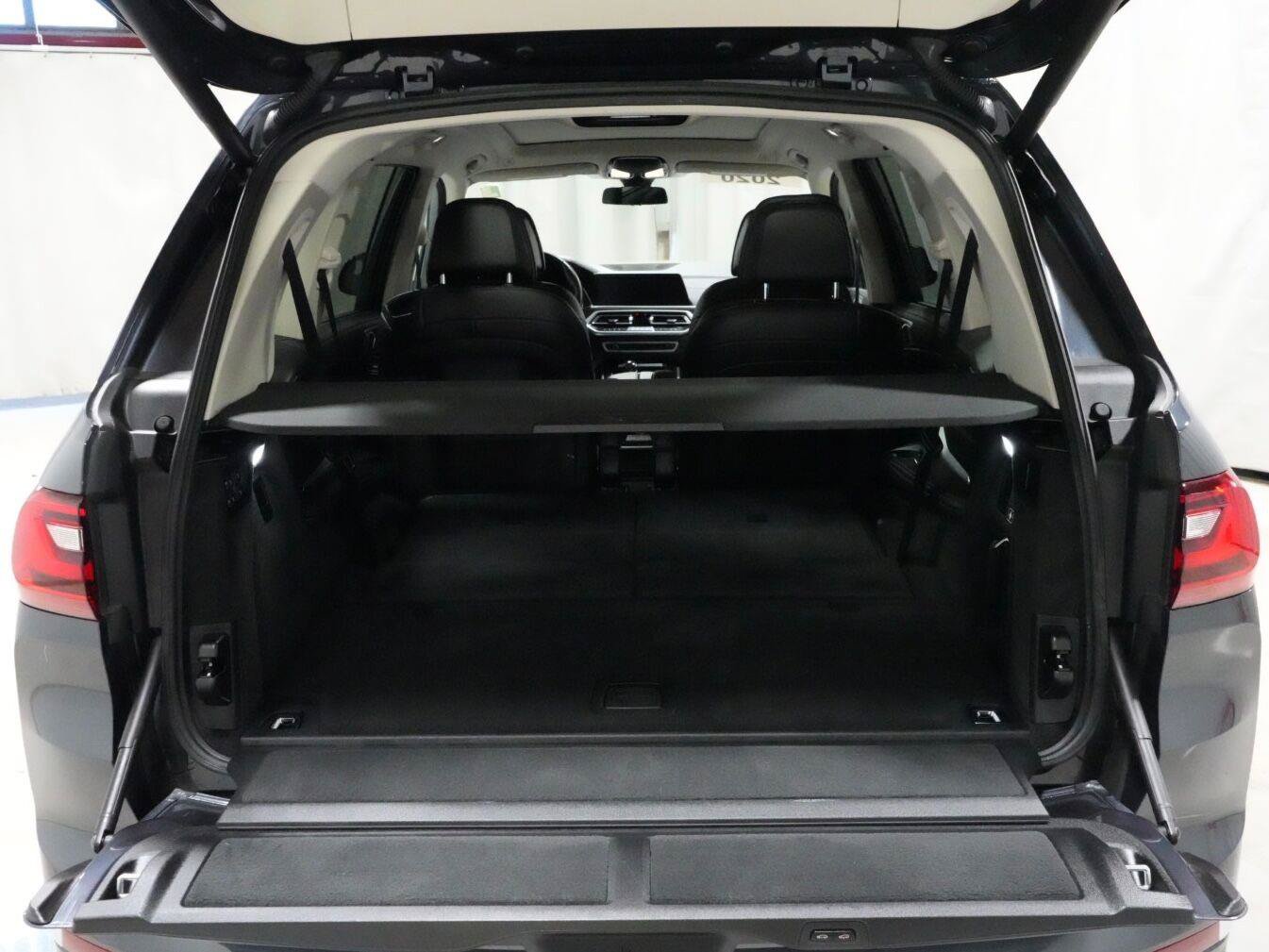 Used 2020 BMW X7 xDrive40i w/ Premium Package AWD/4WD image 24