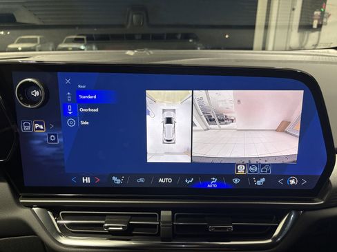 New 2026 Chevrolet Equinox EV LT image 16