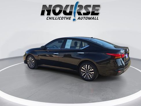 Used 2024 Nissan Altima 2.5 SV FWD image 6