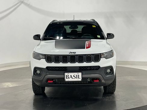 Used 2026 Jeep Compass Trailhawk AWD/4WD image 9