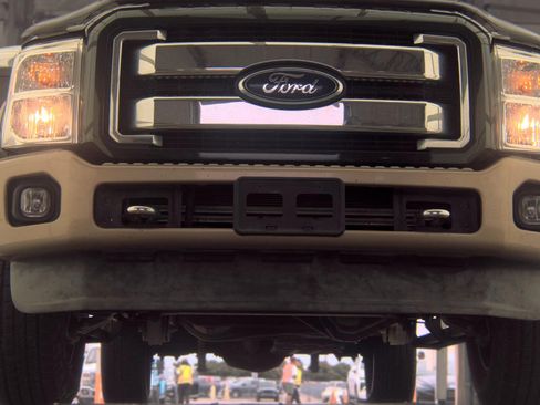 Used 2012 Ford F250 King Ranch w/ King Ranch w/Chrome Pkg AWD/4WD image 3