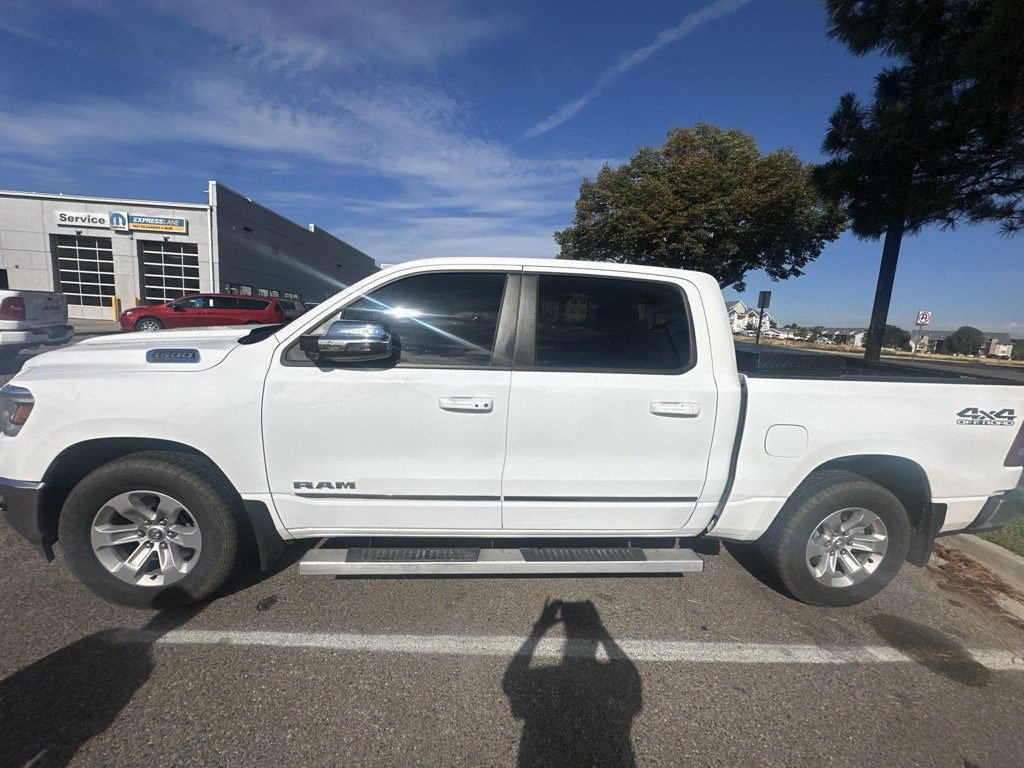 Used 2023 RAM 1500 Laramie AWD/4WD image 2