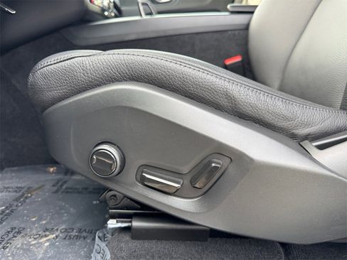 Certified 2023 Volvo XC60 B5 Plus w/ Climate Package image 27