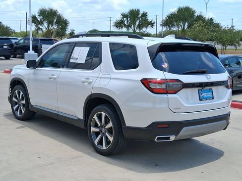 Used 2024 Honda Pilot Elite image 4