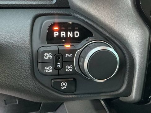 Used 2025 RAM 1500 Big Horn AWD/4WD image 23