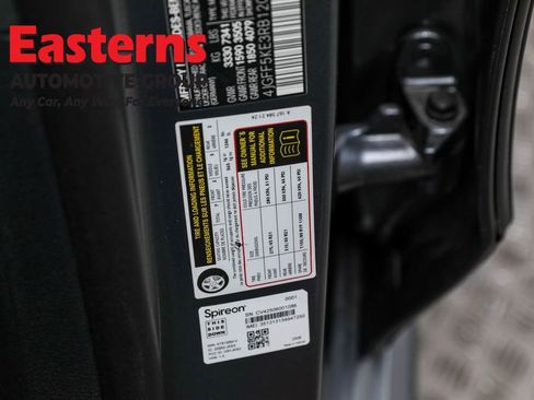 Used 2024 Mercedes-Benz GLS 450 4MATIC image 39