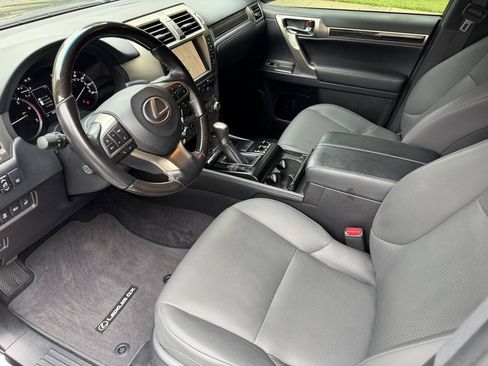 Used 2021 Lexus GX 460 Premium w/ Accessory Package AWD/4WD image 10