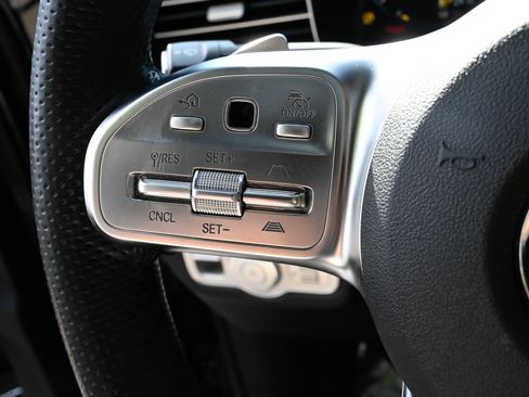 Used 2021 Mercedes-Benz GLS 580 4MATIC image 25