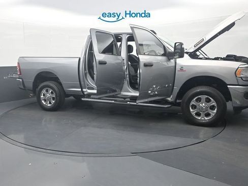 Used 2024 RAM 2500 Big Horn AWD/4WD image 34