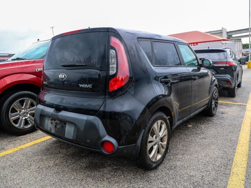 Used 2016 Kia Soul + FWD image 7