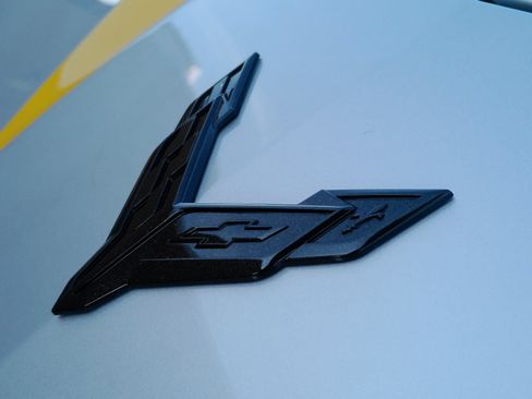 Used 2026 Chevrolet Corvette E-Ray w/ Stealth Interior Trim Package AWD/4WD image 34