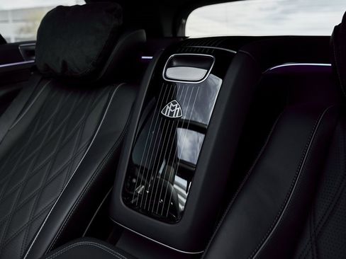 Used 2024 Mercedes-Benz Maybach GLS 600 Maybach GLS 600 image 54