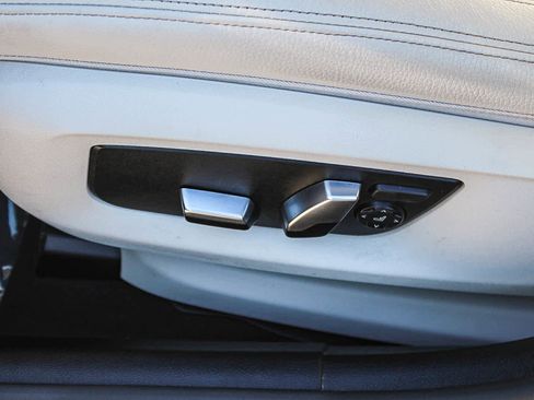 Certified 2023 BMW 530i w/ Premium Package image 21