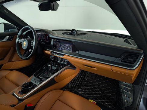 Certified 2025 Porsche 911 Carrera 4 GTS AWD/4WD image 18