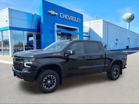 Used 2023 Chevrolet Silverado 1500 ZR2 w/ Technology Package image 8
