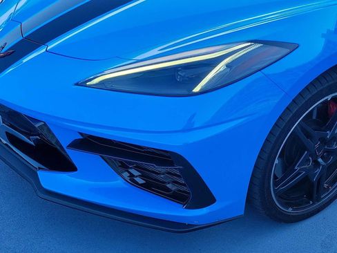 Used 2021 Chevrolet Corvette Stingray Premium Conv w/ Z51 Performance Package RWD image 11