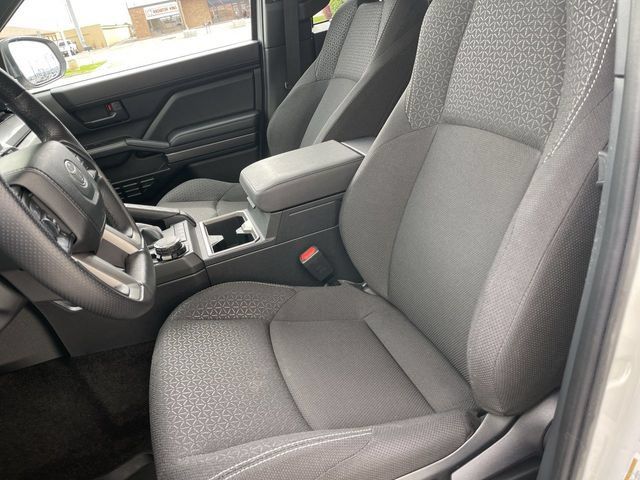 Used 2025 Toyota 4Runner SR5 AWD/4WD image 11