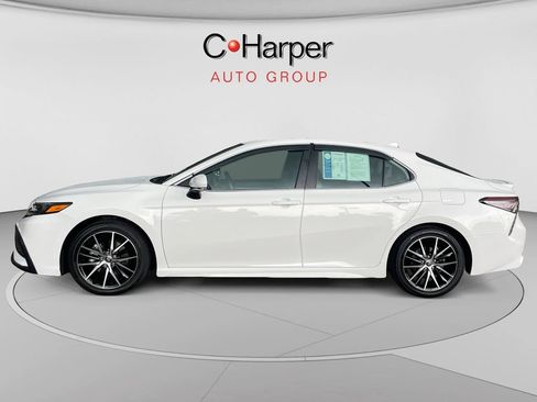 Used 2022 Toyota Camry SE w/ Cold Weather Package AWD/4WD image 6