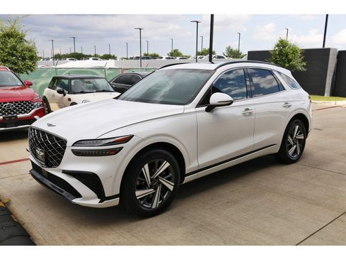 Used 2026 Genesis GV70 3.5T Sport Advanced AWD/4WD image 4