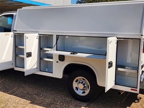 New 2025 Chevrolet Express 3500 w/ Power Convenience Package image 8