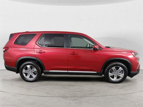 Certified 2025 Honda Pilot EX-L image 6