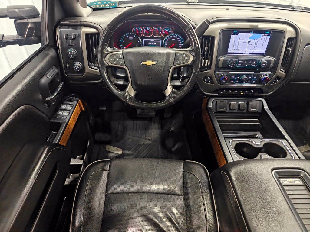 Used 2018 Chevrolet Silverado 2500 High Country w/ Duramax Plus Package AWD/4WD image 4
