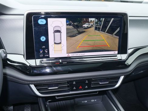 New 2026 Volkswagen Tiguan SE R-Line AWD/4WD image 22