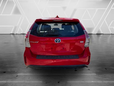 Used 2015 Toyota Prius V Five FWD image 5