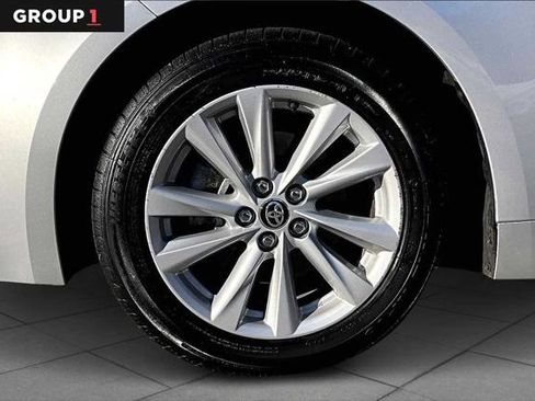 Certified 2024 Toyota Corolla SE w/ SE Package image 11