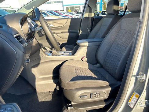 Certified 2024 Chevrolet Equinox LT AWD/4WD image 9