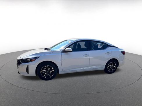 Used 2025 Nissan Sentra SV FWD image 8