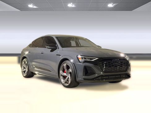 Certified 2024 Audi SQ8 e-tron Premium Plus w/ Black Optic Package AWD/4WD image 7