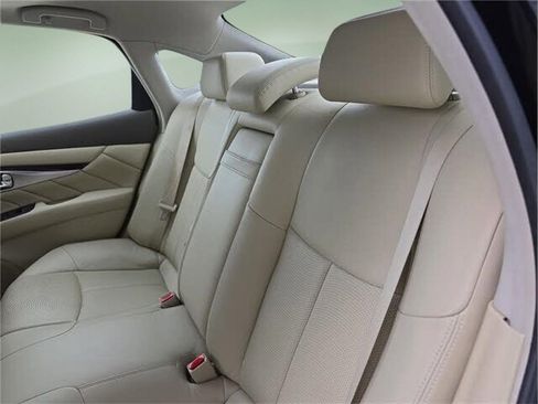 Used 2011 INFINITI M37 w/ Premium Pkg RWD image 13