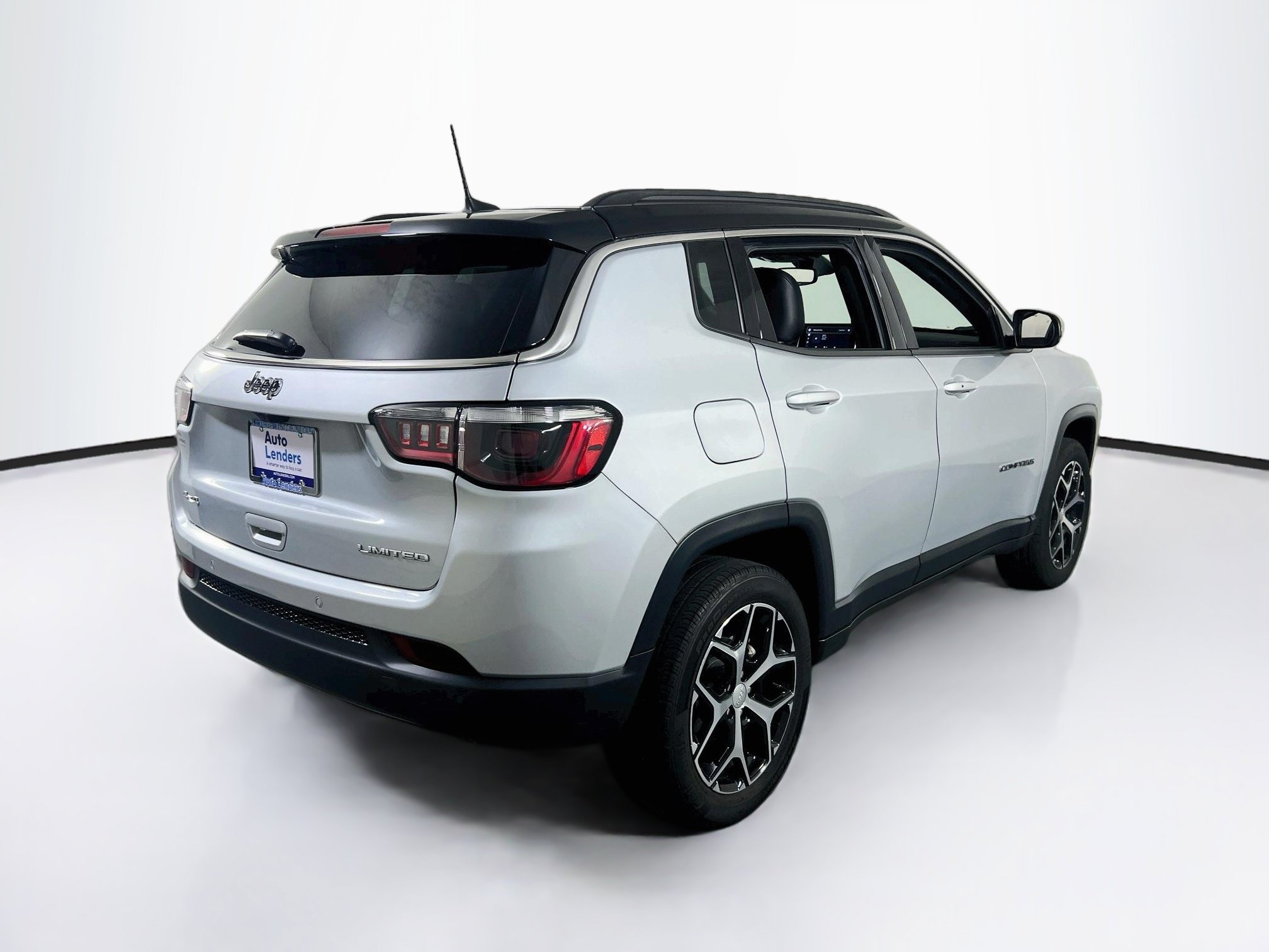 Used 2024 Jeep Compass Limited AWD/4WD image 5