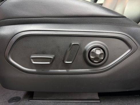 New 2026 Jeep Grand Cherokee Limited w/ Limited Altitude Package RWD image 32